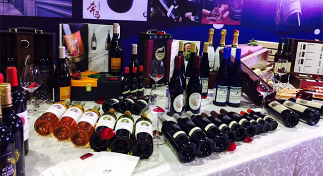 在縣城里開個紅酒加盟店賺錢嗎? 在縣城里開個紅酒加盟店賺錢嗎?